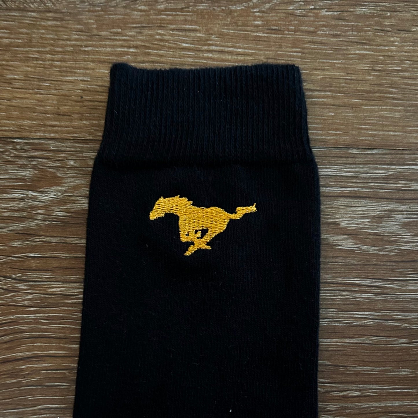 Mustang Design Running Horse Adults Unisex Black Socks