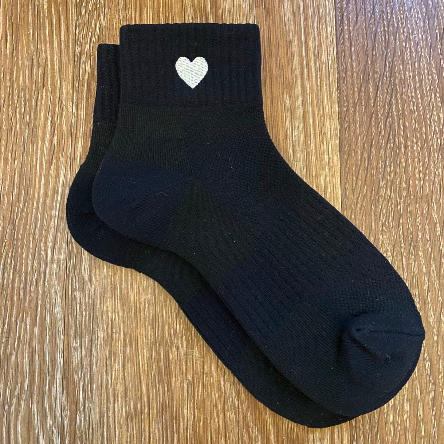 Embroidered Heart Quarter Socks