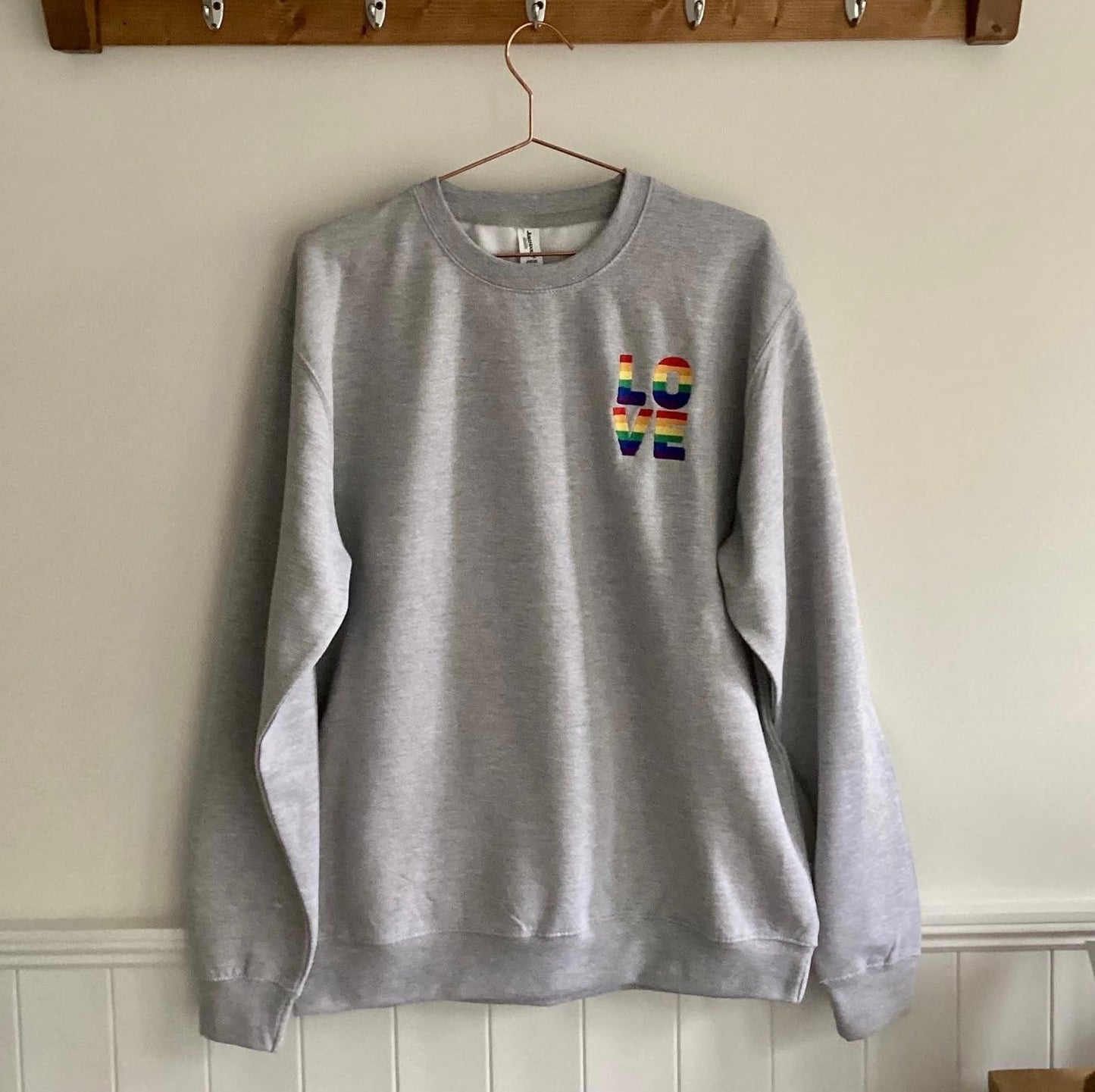 Rainbow Colours LOVE Motif Adults Unisex Sweatshirt