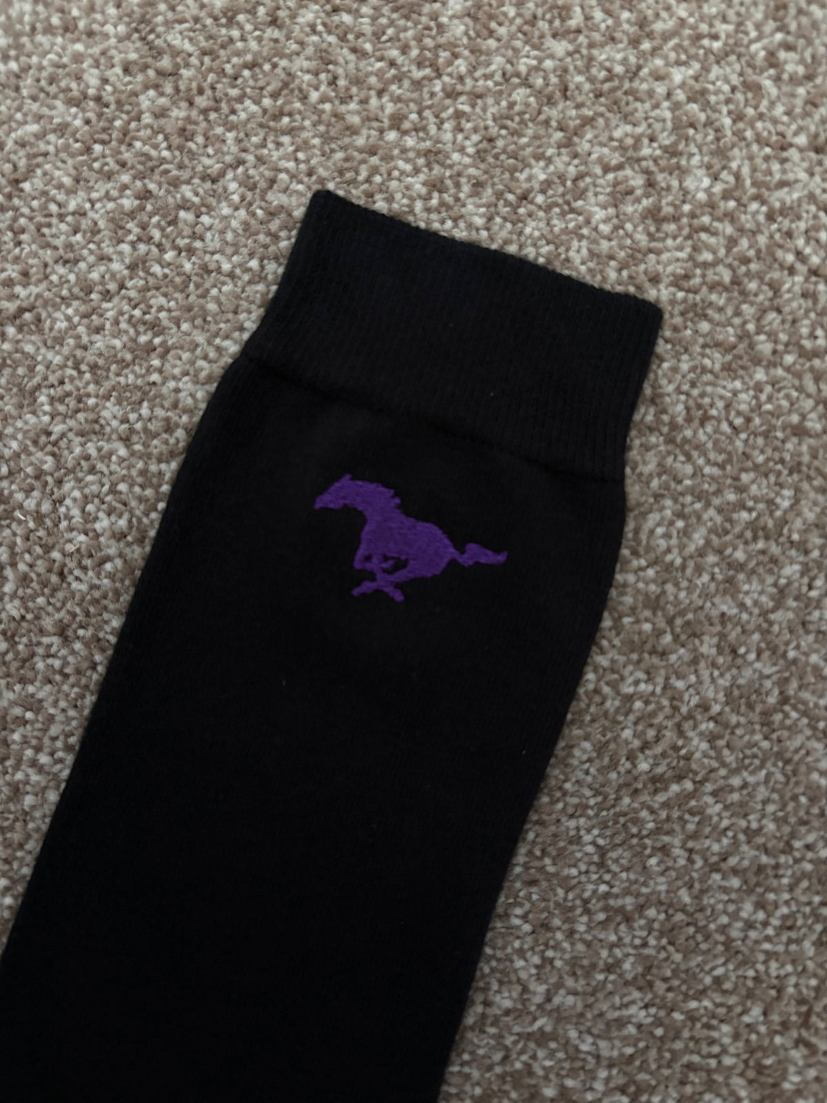 Mustang Running Horse Design T-Shirt, Baseball Cap & Socks in a Gift Box. Gift Idea